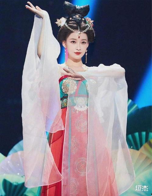 齐胸襦裙明星,明星演绎古典韵味新篇章