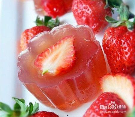 草莓果冻照片真人网红