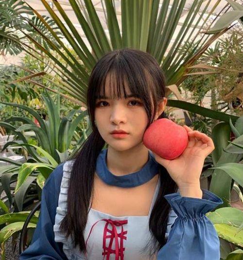 叮叮猫网红多少岁,揭秘网络红人背后的年龄之谜